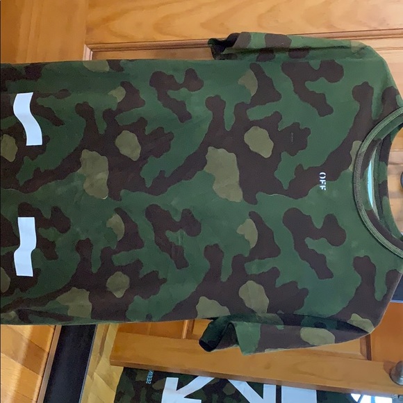 Off White - Picture 1 of 2